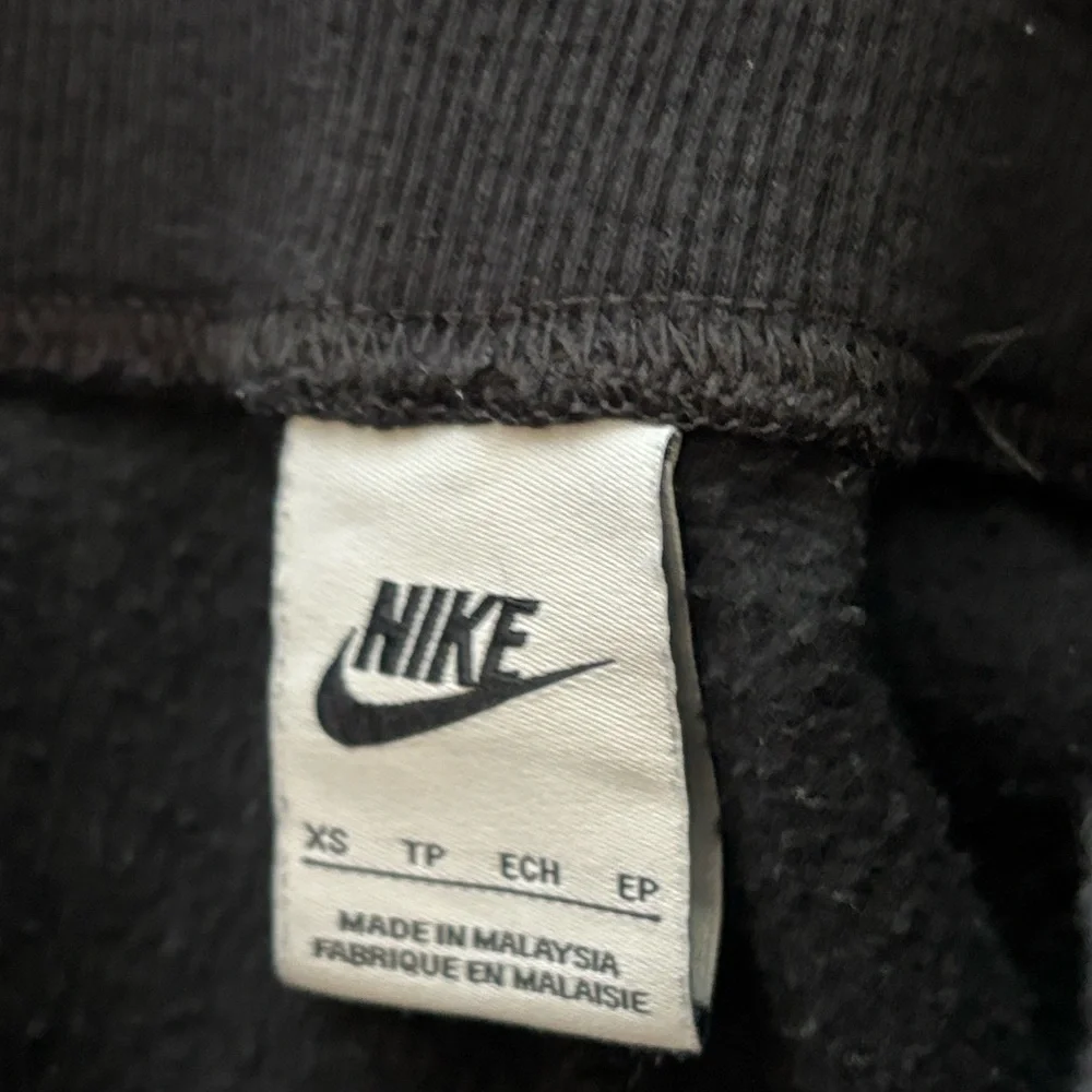 Nike Women's Black Track Pants - Picture 2 of 3